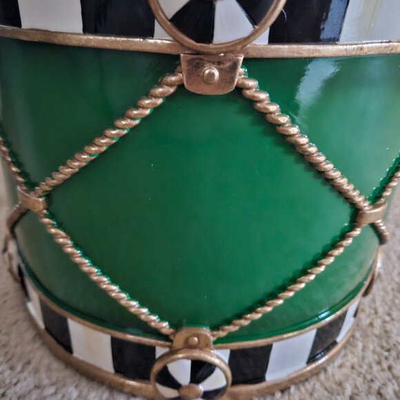 RARE RETIRED MACKENZIE CHILDS EMERALD GREEN CHRISTMAS DRUM STAND PLANTER POT - Picture 5 of 9